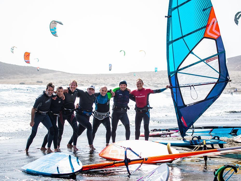 Enjoy Tenerife windsurf with your friends to the fullest!