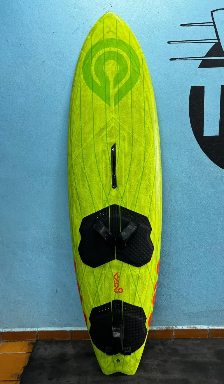 Goya Custom Quad 8 Pro Carbon in 104 liters
